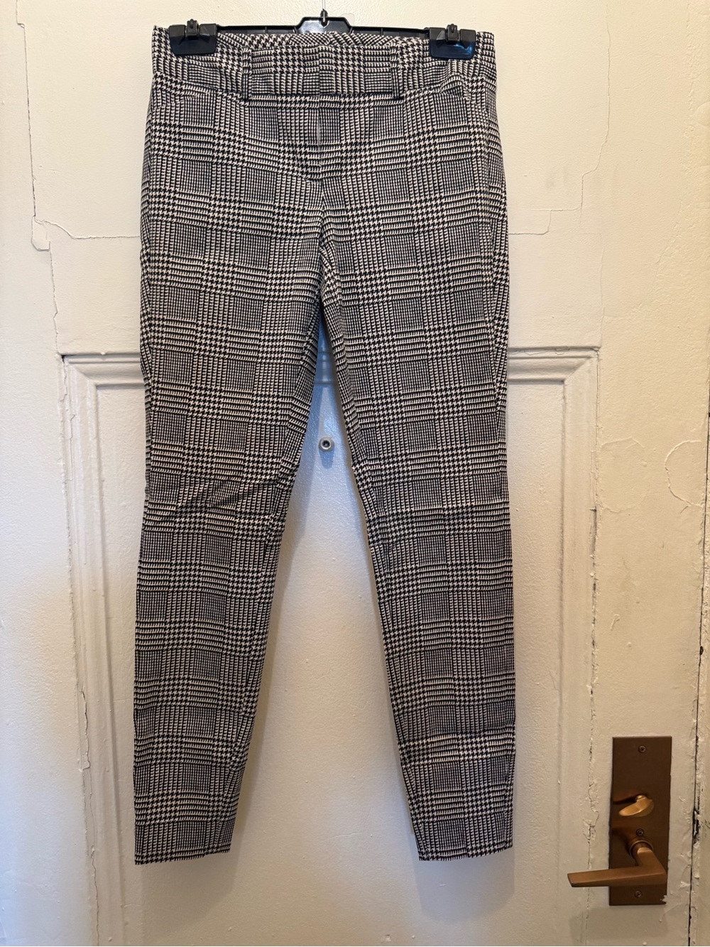 The Limited Black & White Ideal Stretch Houndstooth Skinny Pants